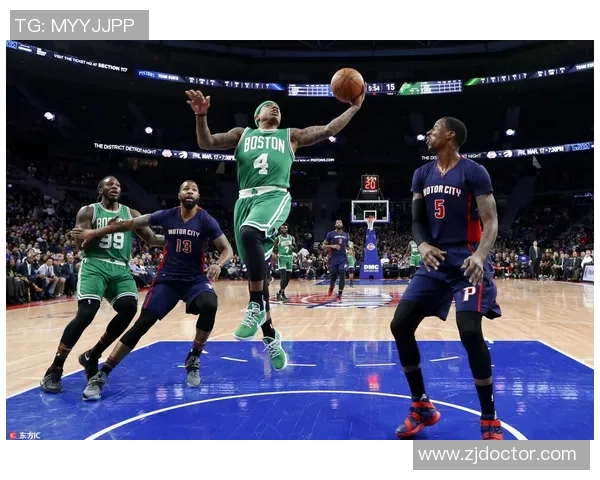 雄鹿与活塞首场对决精彩集锦回顾展现篮球魅力与激烈竞争